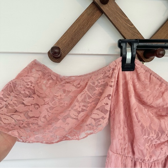 NEW Off the Shoulder Maternity Photoshoot Lace Gown - Picture 3 of 9